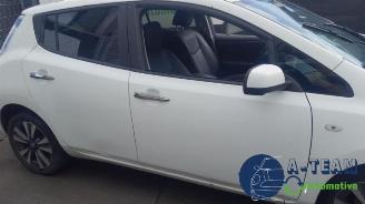 Nissan Leaf Leaf (ZE0), Hatchback, 2010 / 2017 Leaf picture 8