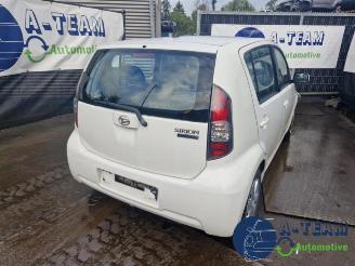 Coche siniestrado Daihatsu Sirion Sirion 2 (M3), Hatchback, 2005 1.0 12V DVVT 2009/12