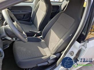 Volkswagen Up! Up! (121), Hatchback, 2011 1.0 12V 60 picture 26