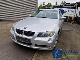 Vrakbiler auto BMW 3-serie 3 serie (E90), Sedan, 2005 / 2011 325i 24V 2005/7