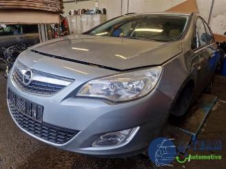 Opel Astra Astra J Sports Tourer (PD8/PE8/PF8), Combi, 2010 / 2015 1.4 16V ecoFLEX picture 31