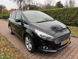 Ford S-Max vignale no damage picture 2