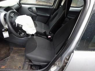 Toyota Aygo Aygo (B10), Hatchback, 2005 / 2014 1.0 12V VVT-i picture 16