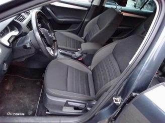 Skoda Octavia Octavia Combi (5EAC), Combi 5-drs, 2012 / 2020 1.6 TDI 16V picture 11
