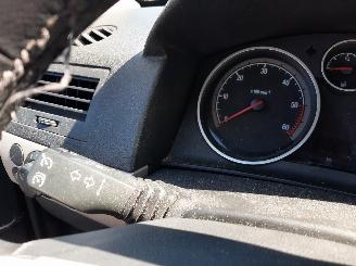 Opel Astra Astra H SW (L35) Combi 1.9 CDTi 16V 150 (Z19DTH(Euro 4)) [110kW]  (09-=
2004/10-2010) picture 20