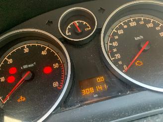 Opel Astra Astra H SW (L35) Combi 1.9 CDTi 16V 150 (Z19DTH(Euro 4)) [110kW]  (09-=
2004/10-2010) picture 2