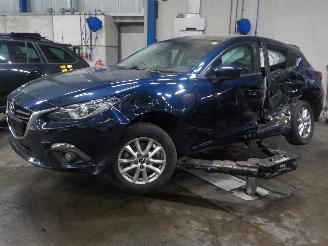 Vrakbiler auto Mazda 3 3 (BM/BN) Hatchback 2.0 SkyActiv-G 120 16V (PEY5) [88kW]  (09-2013/05-=
2019) 2015