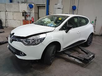 Vrakbiler auto Renault Clio Clio IV (5R) Hatchback 5-drs 0.9 Energy TCE 90 12V (H4B-400(H4B-A4)) [=
66kW]  (11-2012/08-2021) 2013