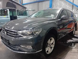 Salvage car Volkswagen Passat Passat Variant (3G5) Combi 2.0 R 16V 4Motion (DNFE) [206kW]  (05-2015/=
03-2024) 2021/4