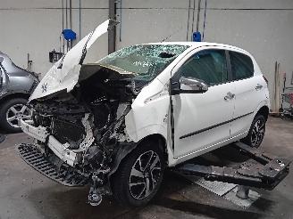 Sloopauto Peugeot 108 108 Hatchback 1.0 12V (1KRFE(CFB)) [51kW]  (05-2014/...) 2014