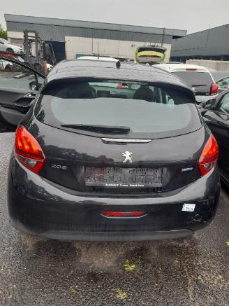 Peugeot 208 208 I (CA/CC/CK/CL) Hatchback 1.6 Blue HDi 100 (DV6FD(BHY)) [73kW]  (0=
1-2015/12-2019) picture 3