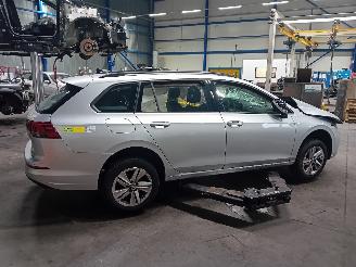 Volkswagen Golf Golf VIII Variant (GC5) Combi 1.0 eTSI 12V (DLAA) [81kW]  (06-2020/...=
) picture 3