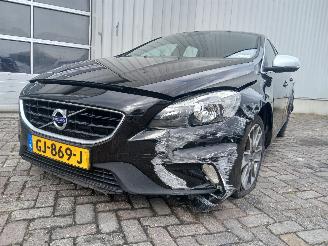 Coche accidentado Volvo V-40 V40 (MV) Hatchback 5-drs 2.0 D2 16V (D4204T8(Euro 6b)) [88kW]  (02-201=
5/08-2019) 2015/6