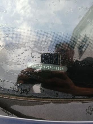 Volkswagen Golf Golf V (1K1) Hatchback 1.6 FSI 16V (BLP) [85kW]  (10-2003/07-2008) picture 6