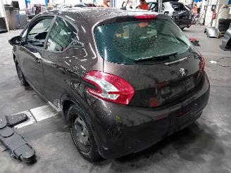 Peugeot 208 208 I (CA/CC/CK/CL) Hatchback 1.4 16V (EP3C(8FN)) [70kW]  (03-2012/12-=
2019) picture 4