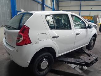 Dacia Sandero Sandero I (BS) Hatchback 1.2 16V (D4F-732(D4F-F7)) [55kW]  (11-2008/12=
-2012) picture 3