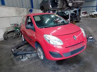 Renault Twingo Twingo II (CN) Hatchback 3-drs 1.2 (D7F-800(Euro 4)) [43kW]  (03-2007/=
09-2014) picture 2