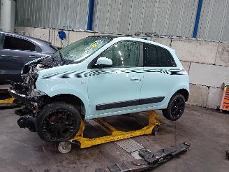 Sloopauto Renault Twingo Twingo III (AH) Hatchback 5-drs 1.0 SCe 70 12V (H4D-400(H4D-A4)) [52kW=
]  (09-2014/...) 2015