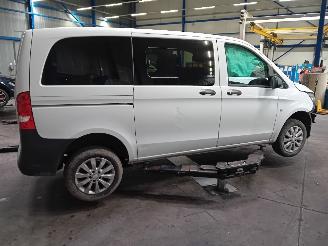 Mercedes Vito Vito Tourer (447.7) Bus 1.6 111 CDI 16V (OM622.951) [84kW]  (10-2014/.=
=2E.) picture 3