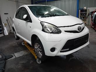 Toyota Aygo Aygo (B10) Hatchback 1.0 12V VVT-i (1KR-FE) [50kW]  (07-2005/05-2014) picture 2