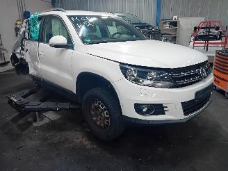 Volkswagen Tiguan Tiguan (5N1/2) SUV 1.4 TSI 16V (CTHD) [118kW]  (05-2011/07-2018) picture 2