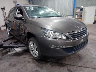 Peugeot 308 308 (L3/L8/LB/LH/LP) Hatchback 5-drs 1.2 12V VTi PureTech 82 (EB2F(HMZ=
)) [60kW]  (09-2013/06-2021) picture 2