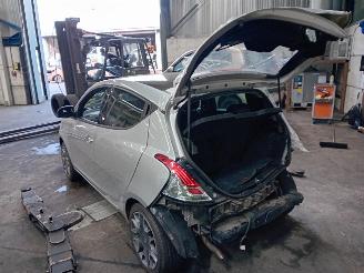 Lancia Ypsilon Ypsilon (312) Hatchback 0.9 TwinAir 85 (312.A.2000(Euro 5)) [63kW]  (0=
5-2011/...) picture 4