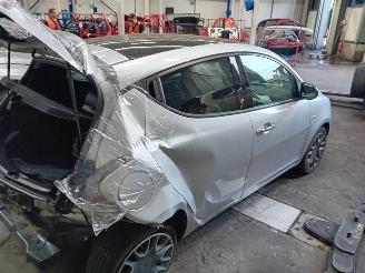 Lancia Ypsilon Ypsilon (312) Hatchback 0.9 TwinAir 85 (312.A.2000(Euro 5)) [63kW]  (0=
5-2011/...) picture 3
