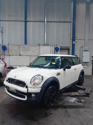 Vrakbiler auto Mini Mini Mini (R56) Hatchback 1.4 16V One (N12-B14A) [70kW]  (11-2006/03-2010) 2008