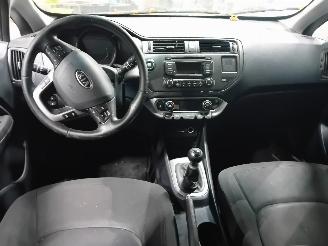 Kia Rio Rio III (UB) Hatchback 1.2 CVVT 16V (G4LA5) [63kW]  (09-2011/12-2017) picture 5