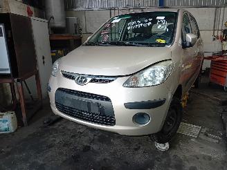 Coche siniestrado Hyundai I-10 i10 (F5) Hatchback 1.1i 12V (G4HG) [49kW]  (01-2008/12-2013) 2008
