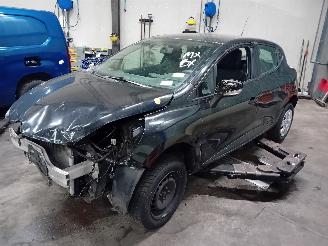 Uttjänta bilar auto Renault Clio Clio IV (5R) Hatchback 5-drs 1.5 Energy dCi 90 FAP (K9K-608(K9K-B6)) [=
66kW]  (11-2012/08-2021) 2014