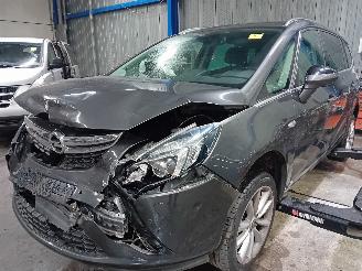 Sloopauto Opel Zafira Zafira Tourer (P12) MPV 1.4 Turbo 16V EcoFLEX (A14NET(Euro 5)) [103kW]=
  (10-2011/05-2016) 2012/3