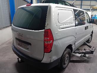 Hyundai  H-300 Van 2.5 CRDi (D4CB) [100kW]  (08-2009/...) picture 3