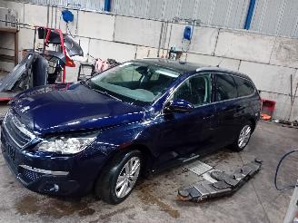 Uttjänta bilar auto Peugeot 308 308 SW (L4/L9/LC/LJ/LR) Combi 5-drs 1.6 BlueHDi 120 (DV6FC(BHZ)) [88kW=
]  (03-2014/12-2021) 2014/8