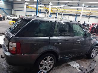 Land Rover Range Rover Range Rover Sport (LS) Terreinwagen 2.7 TDV6 24V (276DT(TDV6)) [140kW]=
  (02-2005/03-2013) picture 3