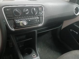 Volkswagen Up! Up! (121) Hatchback 1.0 12V 60 (CHYA) [44kW]  (08-2011/08-2020) picture 15