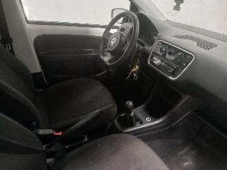 Volkswagen Up! Up! (121) Hatchback 1.0 12V 60 (CHYA) [44kW]  (08-2011/08-2020) picture 9