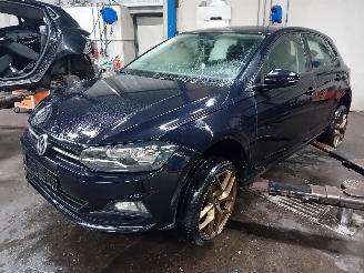 Auto da rottamare Volkswagen Polo Polo VI (AW1) Hatchback 5-drs 1.0 TSI 12V (DXTA) [70kW]  (06-2017/...)= 2018/11