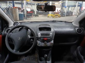 Peugeot 107 107 Hatchback 1.0 12V (384F(1KR)) [50kW]  (06-2005/05-2014) picture 5