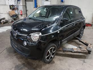 Coche siniestrado Renault Twingo Twingo III (AH) Hatchback 5-drs 1.0 SCe 70 12V (H4D-400(H4D-A4)) [51kW=
]  (09-2015/04-2019) 2019