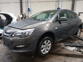 Démontage voiture Opel Astra Astra J (PC6/PD6/PE6/PF6) Hatchback 5-drs 1.6 CDTI 16V (B16DTL) [81kW]=
  (02-2014/10-2015) 2014/9