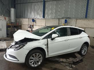 Sloopauto Opel Astra Astra K Hatchback 5-drs 1.0 Turbo 12V (B10XFL(Euro 6)) [77kW]  (06-201=
5/12-2022) 2015/10
