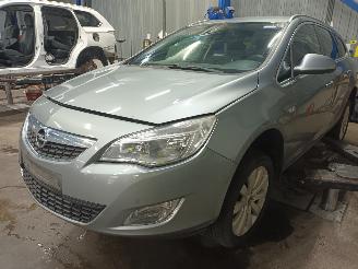 Sloopauto Opel Astra Astra J Sports Tourer (PD8/PE8/PF8) Combi 1.6 Turbo 16V (A16LET(Euro 5=
)) [132kW]  (10-2010/10-2015) 2011/6