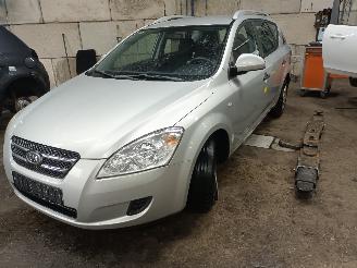 Sloopauto Kia Cee d Cee'd Sporty Wagon (EDF) Combi 1.4 16V (G4FA) [80kW]  (09-2007/12-2012=
) 2009/2