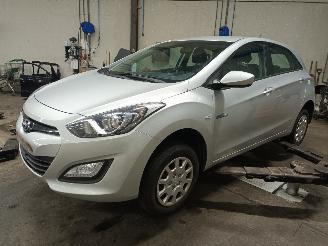 rozbiórka samochody osobowe Hyundai I-30 i30 (GDHB5) Hatchback 1.6 GDI Blue 16V (G4FD(Euro 4)) [99kW]  (12-2011=
/12-2016) 2012/10
