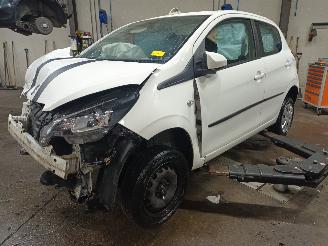 Vrakbiler auto Peugeot 108 108 Hatchback 1.0 12V (1KRFE(CFB)) [51kW]  (05-2014/...) 2014/7
