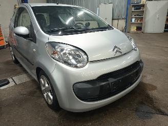 Citroën C1 C1 Hatchback 1.0 12V (1KR-FE(CFB)) [50kW]  (06-2005/09-2014) picture 2