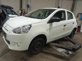 Salvage car Mitsubishi Space-star Space Star (A0) Hatchback 1.0 12V Mivec AS&G (3A90) [51kW]  (05-2012/.=
=2E.) 2016/2