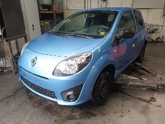 disassembly passenger cars Renault Twingo Twingo II (CN) Hatchback 3-drs 1.5 dCi 90 FAP (K9K-820(K9K-P8)) [63kW]=
  (10-2010/09-2014) 2011/7